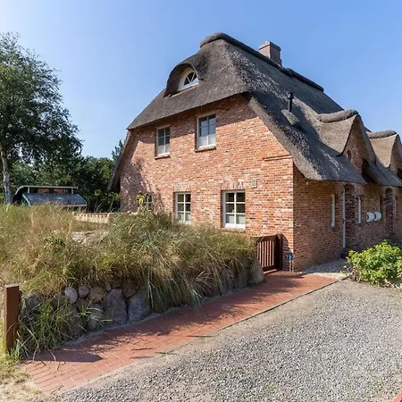 Reetdachhaus Meerzeit Reetdachhaus Meerzeit Feriehus *