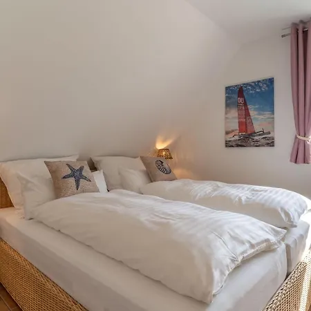 Reetdachhaus Meerzeit Reetdachhaus Meerzeit Feriehus *